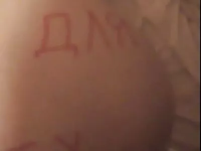פיה של הבלונדינית חלול ביסודיות על ידי סקס ישראלי חינם זין שחור.