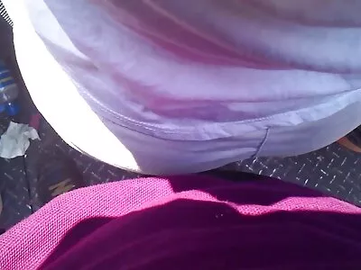 בלונדינית מקסימה בעיסוי מיני יפהפה עם אורגזמות. סקס ישראלי ברכב