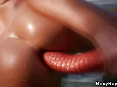 זרע זורם על לחייו של אפרוח צעיר, הכלבה סקס חינם ישראלי מנשקת את הראש.