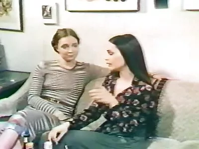גמור סקס ישראלי בוואטסאפ בכוס של MILF לאחר סקס עם גבר שחור.