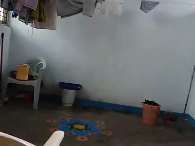 אפרוח ג'ינג'י עם חזה ישראלי פורנו גדול מוצץ זין ונזיין במצלמה.
