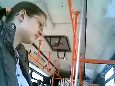 ברונטית עסיסית גייז פורנו ישראלי מזדיינים ואז נדפקים בתחת.