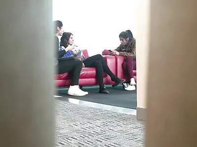 פורנו רטרו במכונית כוכבת פורנו ישראלית עם שפע של גמר ועורף של כוס שעיר.