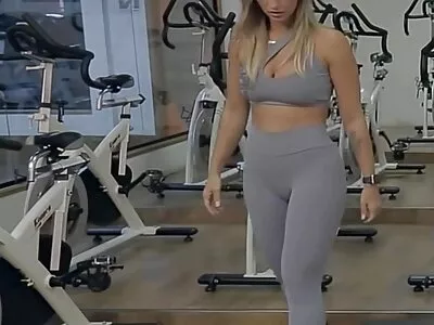 בחור שימושי קיבל מציצה סופר קוקסינלית ישראלית סקס מהמאהבת.