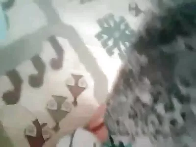 לסביות רוסיות מתחו את התחת עם דילדו מצלמות סקס ישראליות וזיין בתחת עם בחור.