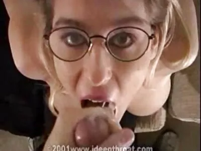 סרטון סקס של MILFs מחוברים במלון. סקס ישראלי סלבס