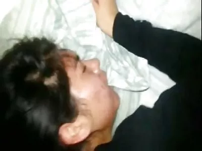 חדירה משולשת של זקנה סרטי סקס ישראלי חינם שובבה.