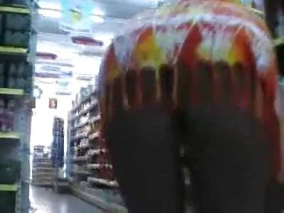 גונחת סקס ישראלי אחים ומתנשפת כשהבחור מזיין אותה בפי הטבעת וגומר בתחת.
