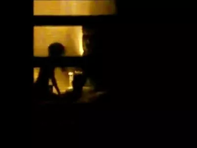 בלונדי סקסית בגרביים מרגשות סקקס ישראלי מלטפת את הכוס באצבעה.